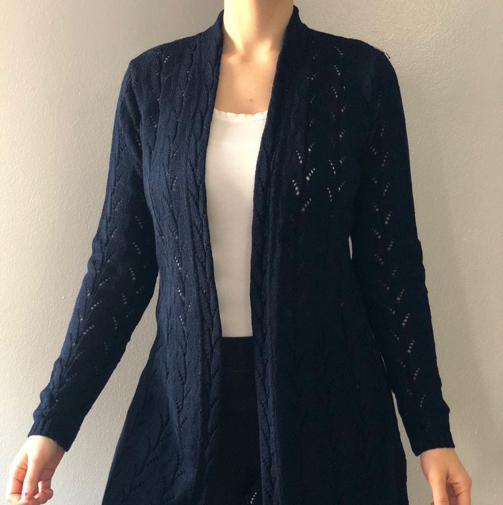 Cardigan sweater front open